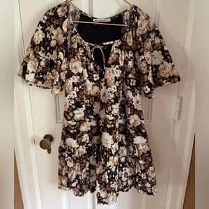 Abercrombie & Fitch Flutter Angel Sleeve Floral Mini Dress. Ruffle Hem. Linen